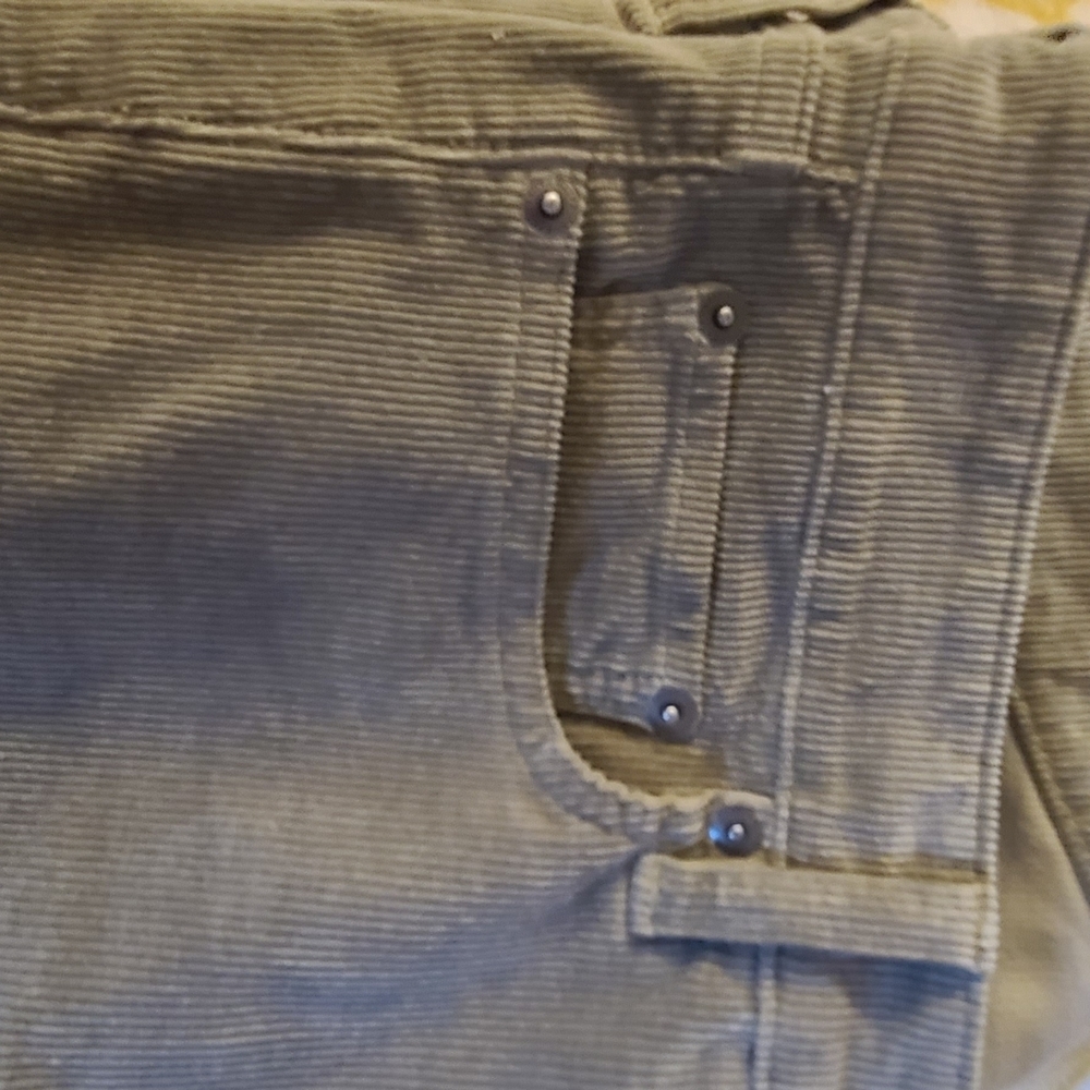 Lauren Ralph Lauren Womens Corduroy Pants - Green Olive Color. Size 12